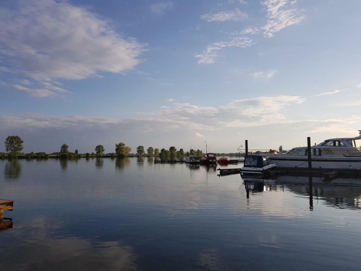 Benedeneind Chalet The Lake - De Schans Alphen מראה חיצוני תמונה