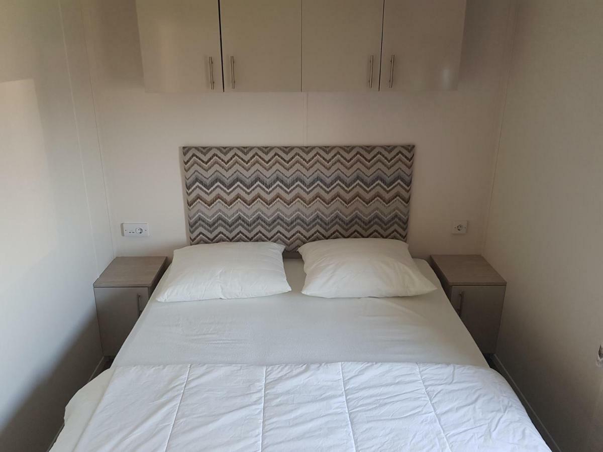 Benedeneind Chalet The Lake - De Schans Alphen מראה חיצוני תמונה